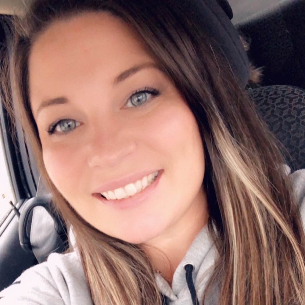 Meet your Posher, April
